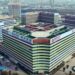 Así funcionan los “superhospitales” de China: carritos de golf para recorrer 530.000 metros cuadrados