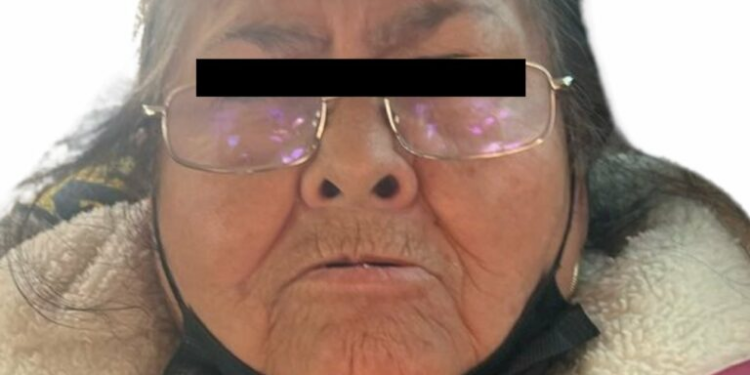 Fiscalía del Estado de México confirma detención de mujer de la tercera edad acusada de asesinar a dos hombres en Chalco