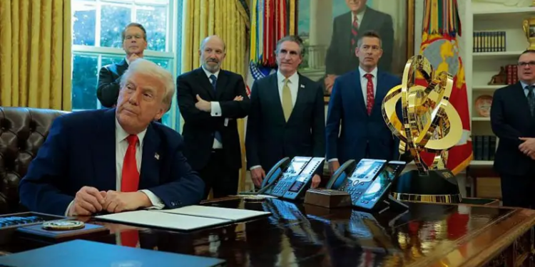 Por qué son tan importantes para la economía global los bonos del Tesoro de EE.UU. (y qué papel tuvo su caída en que Trump pausara los aranceles)