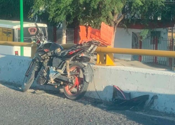 Motociclista lesionado tras ser arrollado en la carretera a Rioverde