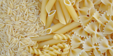 Comer arroz o pasta 24 horas después de cocinarlos podría ser peligroso, experto explica por qué