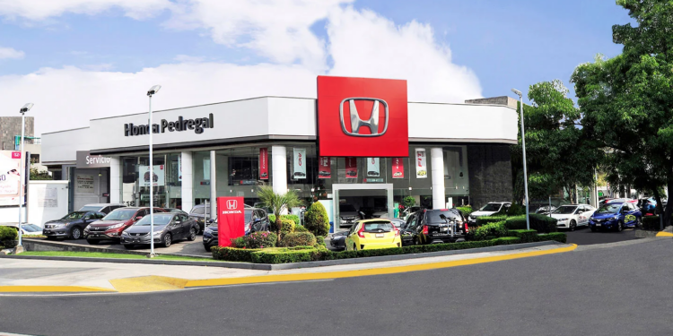 Ebrard asegura que Honda mantendrá su producción de autos en México