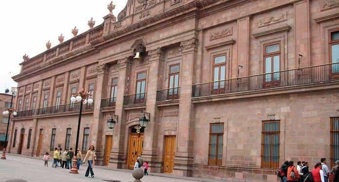 Cierran dependencias de gobierno por asueto de Semana Santa