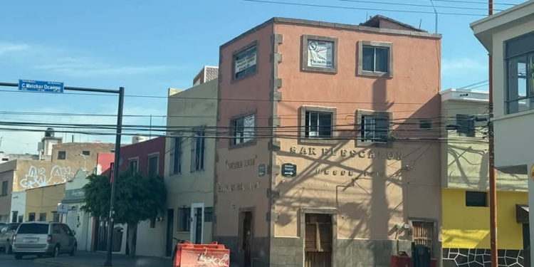 Asalto a mano armada en bar El Escalón