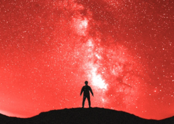Qué sabemos realmente de la vida en otros planetas y qué significa el reciente hallazgo de indicios de su existencia