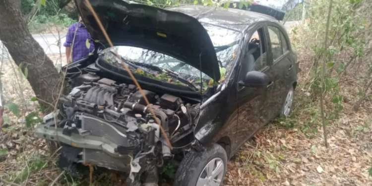 Familia potosina sufre accidente automovilístico al regresar de la Huasteca Potosina