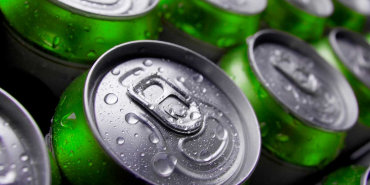 Latas de aluminio: del reciclaje a nuevos usos creativos