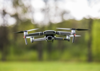 Japón desarrolla el primer dron capaz de guiar rayos para proteger ciudades