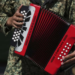 Por qué en México están prohibiendo los narcocorridos (y las claves que explican el arraigo del género)