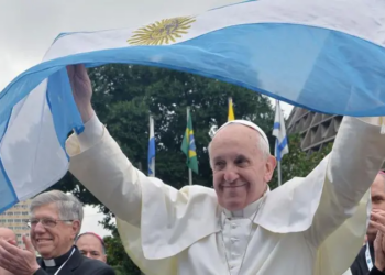 Por qué el papa Francisco nunca viajó a Argentina en sus 12 años de papado (y qué dice esto de su compleja relación con su país)