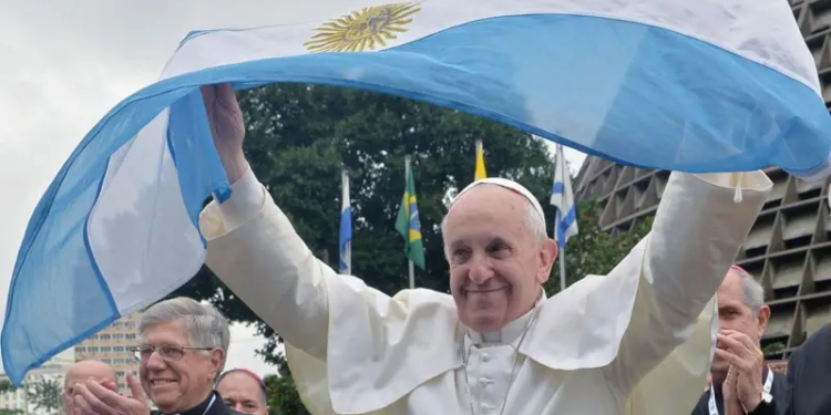 Por qué el papa Francisco nunca viajó a Argentina en sus 12 años de papado (y qué dice esto de su compleja relación con su país)