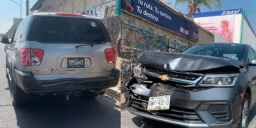 Choque por alcance en el río Santiago deja solo daños materiales