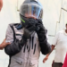Motociclista sobrevive de milagro tras caer de un puente