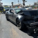 Tres hombres armados chocan un Camaro y huyen tras robar otro vehículo