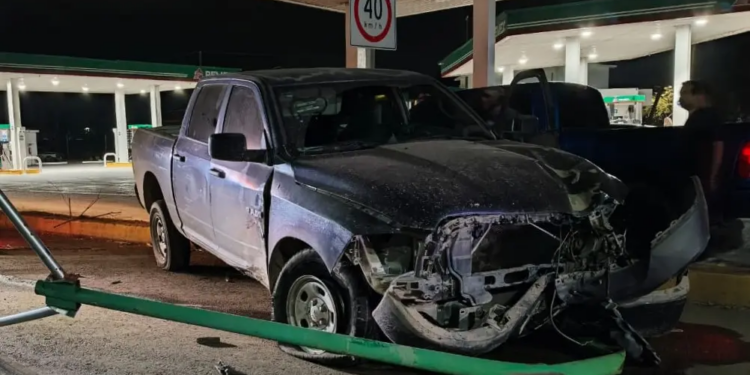 Patrulla de la Policía de Investigación se ve involucrada en accidente
