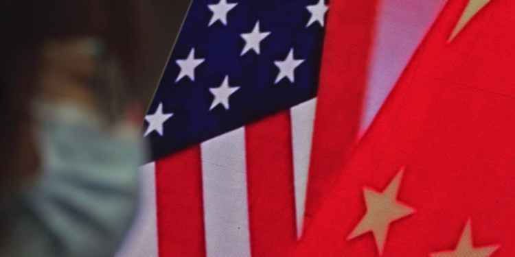 China publica informe sobre el origen del COVID-19 y acusa a EE. UU. de politizar la pandemia