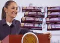 “Chocolate del Bienestar” recibe críticas por los sellos de advertencia; Sheinbaum respalda su distribución en México