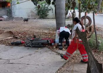 Choque con camioneta cobra la vida de un motociclista