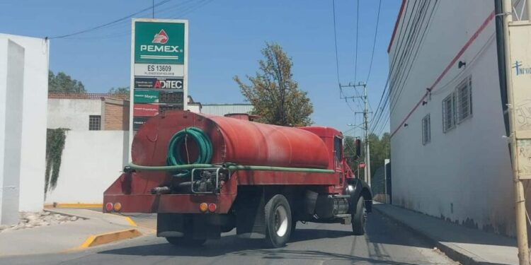 Ciudadanía pide pipas de agua: regidora Adriana Urbina
