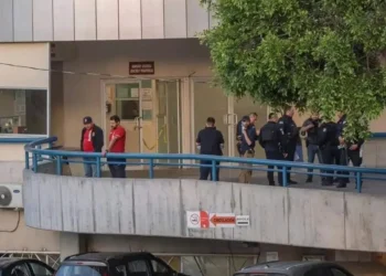 Sicarios se visten de enfermeros y rematan a Wendy en hospital