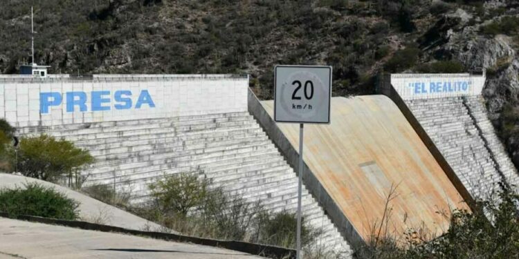 Podrían dar por terminado el contrato con Aqualia