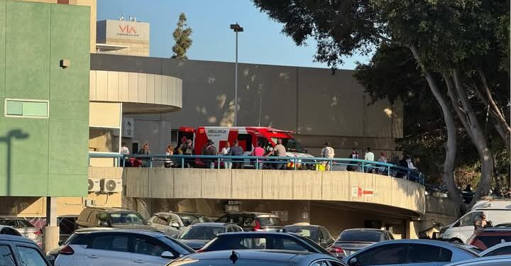 Se hacen pasar por enfermeros y disparan a mujer dentro de hospital en Tijuana