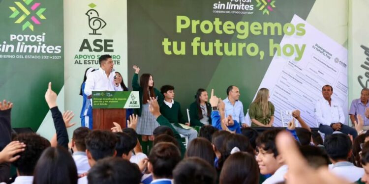 La entrega de pólizas del seguro escolar avanza al 40%, informa RGC