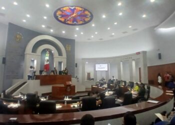 Progresan iniciativas para permitir la interrupción del embarazo hasta las 12 semanas