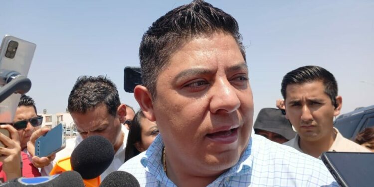 Ricardo Gallardo promoverá iniciativas en beneficio de los adultos mayores