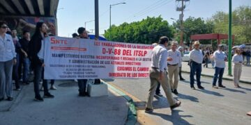 VIDEO | Director del ITSLP enfrenta protesta por parte de la comunidad estudiantil
