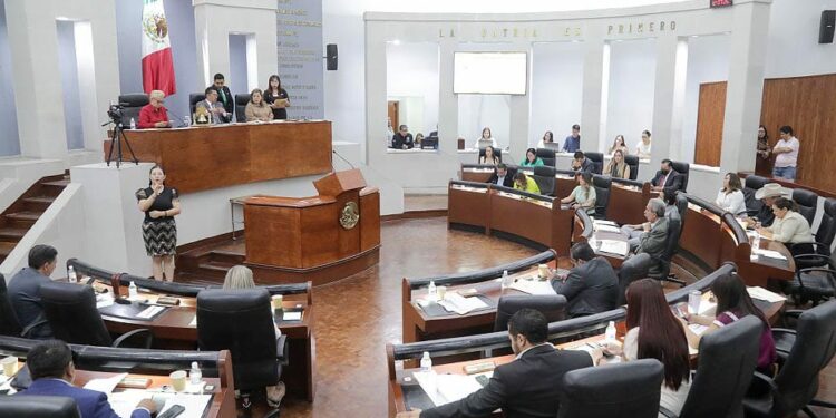 Diputados aprueban reforma para sancionar el halconeo como delito