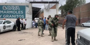 Mujer muere durante asalto a empresa marmolera en San Juan de Guadalupe
