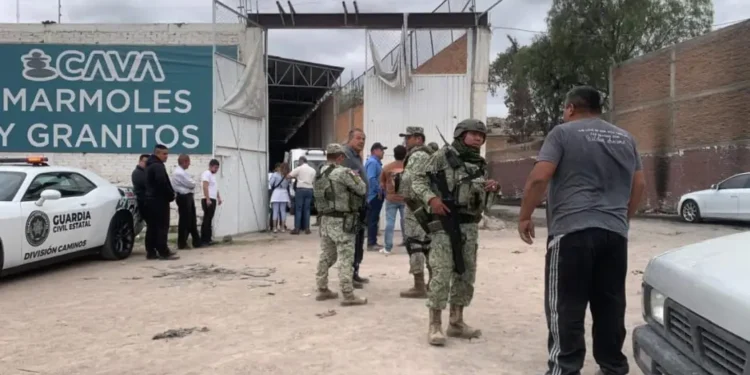 Mujer muere durante asalto a empresa marmolera en San Juan de Guadalupe