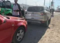 La falla mecánica de un auto origina una carambola