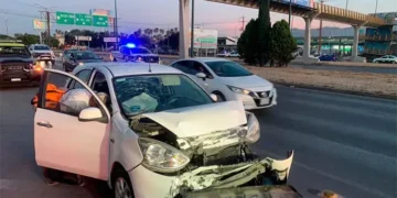 Colisión múltiple en la carretera ‘57 deja tres vehículos dañados