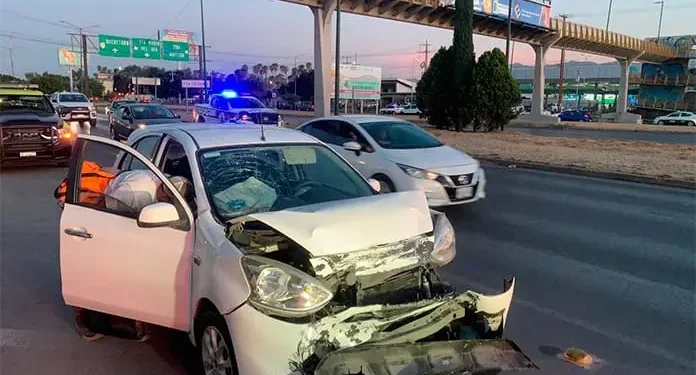 Colisión múltiple en la carretera ‘57 deja tres vehículos dañados