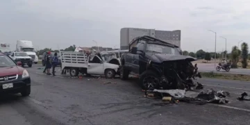 Video | Aparatoso choque en carretera 57 deja dos heridos