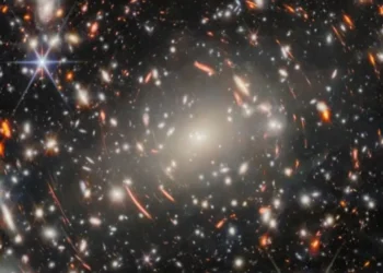 El amanecer cósmico retratado: Webb toma la foto más antigua del universo