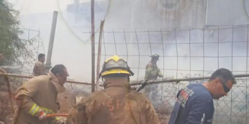 Atienden autoridades dos incendios de pastizal en predios de San Luis Potosí