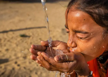 ¿Cuánta agua es demasiada agua?: los riesgos de la deshidratación y la sobrehidratación