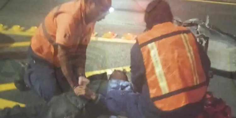 Protección Civil responde a accidente en Salvador Nava; dos personas resultan heridas