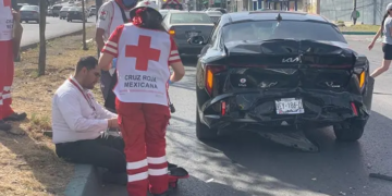 Choque múltiple en lateral de la carretera a México deja sólo daños materiales