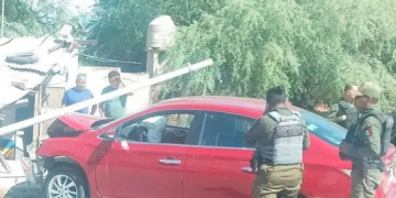 Accidente en Circuito Potosí: auto se estrella contra cocina económica