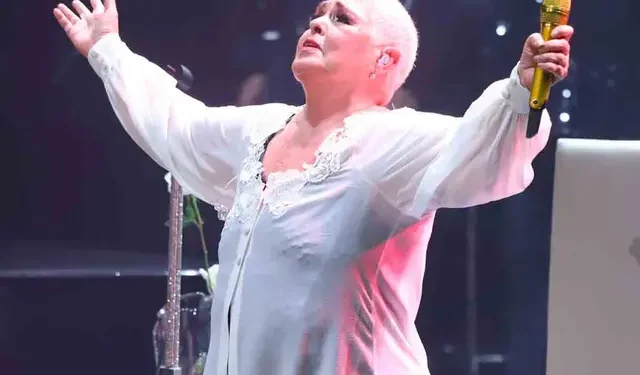 ‘Este es mi último año cantando’ Lupita D’Alessio se despide de los escenarios y aclara problemas de salud