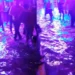 VIDEO | Bailan entre aguas negras en Tlaxcala; video en TikTok se vuelve viral