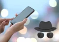¿Cómo saber si te espían por la cámara del celular y qué hacer para evitarlo?