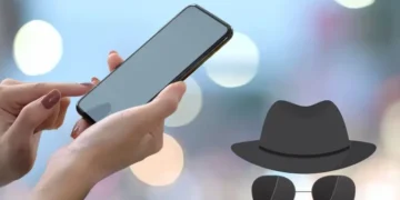¿Cómo saber si te espían por la cámara del celular y qué hacer para evitarlo?