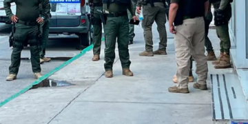 Policía estatal es baleado al frustrar violento asalto