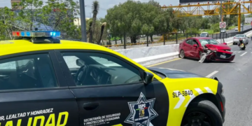Video | Cuantiosos daños en choque frente a Plaza Citadella