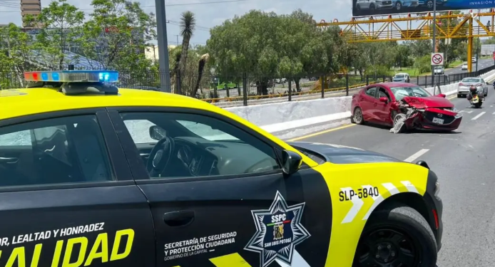 Video | Cuantiosos daños en choque frente a Plaza Citadella